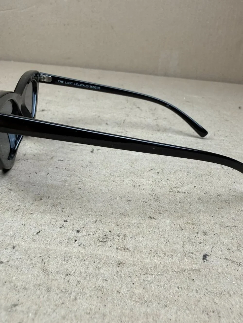 Adam Selman x Le Specs Black Cat Eye Sunglasses Scratched damage on lens & frame